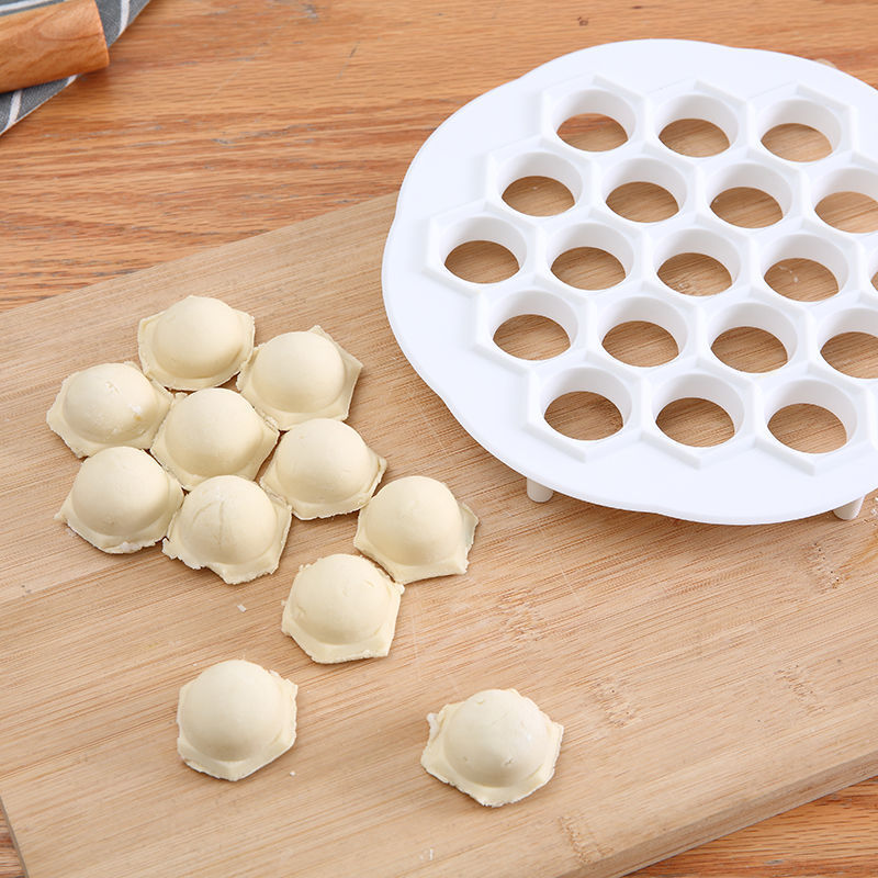 Moule à raviolis 19 trous, pre - Kitchen Gadgets Dumpling Maker avis et prix